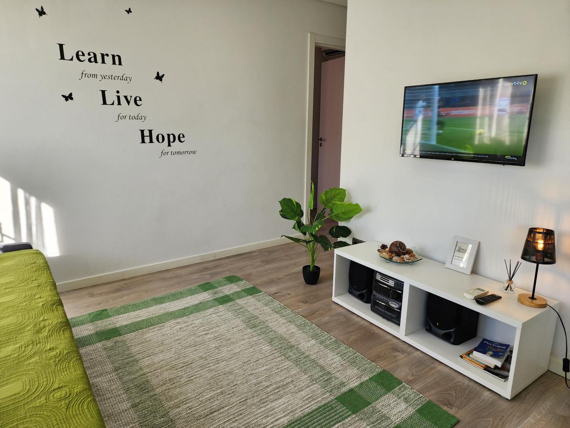Ria Center Apartment - Left Фару Екстер'єр фото